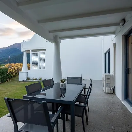 Villa Awa- Lake Views- Bbq- Ac- Garage-3