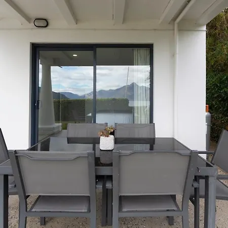 Villa Awa- Lake Views- Bbq- Ac- Garage-2